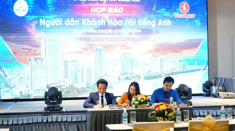 Khánh Hòa khởi động dự án người dân Khánh Hòa nói tiếng Anh. Ảnh: HH Khánh Hòa khởi động dự án người dân Khánh Hòa nói tiếng Anh. Ảnh: HH