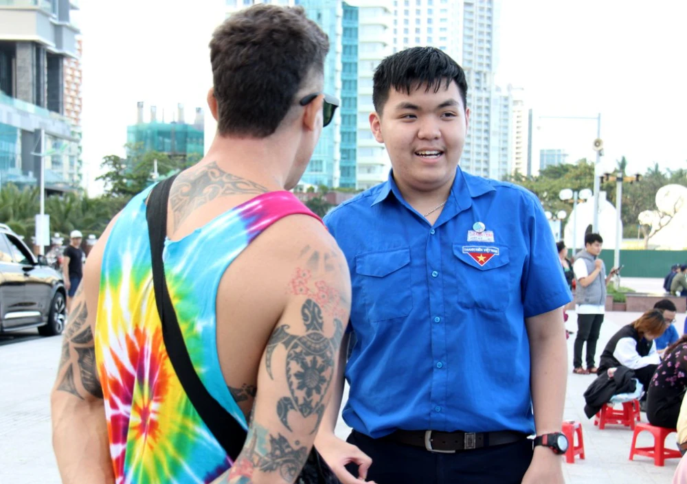 Người dân Khánh Hoà sẽ nói tiếng Anh nơi làm việc 1 tuần 10 phút ảnh 2 Người dân Khánh Hoà sẽ nói tiếng Anh nơi làm việc 1 tuần 10 phút ảnh 2