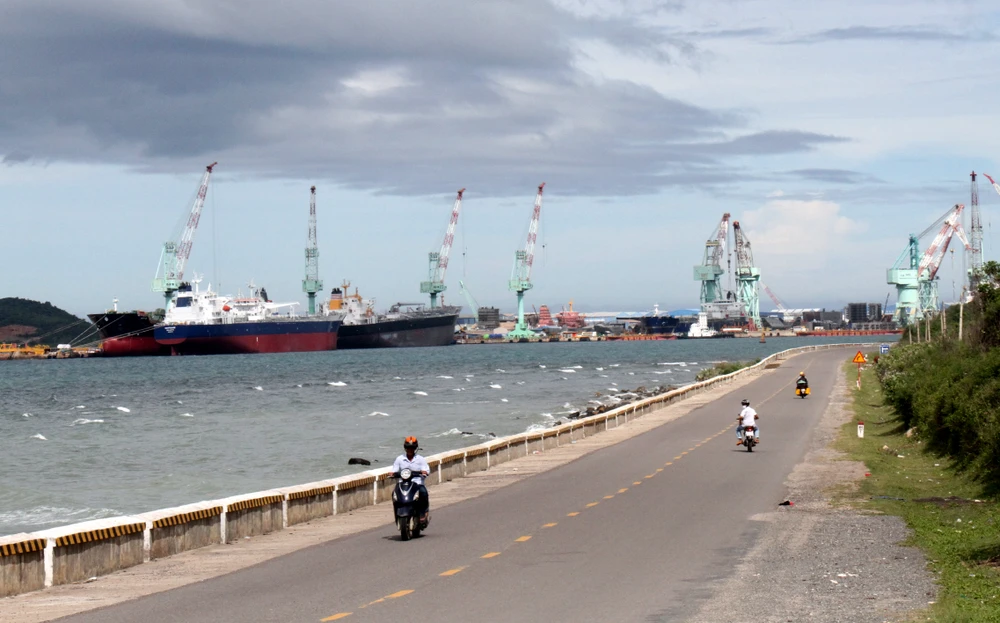 Nam Vân Phong sẽ tập trung phát triển ngành công nghiệp. Ảnh: HH.