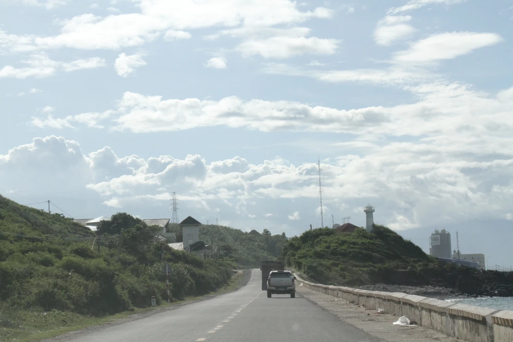 Khánh Hòa sẽ có KCN rộng 288 ha tại KKT Vân Phong. Ảnh: HH.