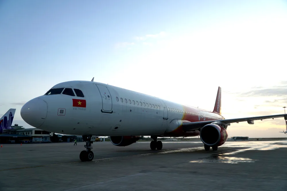 Chuyến bay VJ531 chở 214 du khách Trung Quốc đáp xuống sân bay Cam Ranh. Ảnh: TQ. Chuyến bay VJ531 chở 214 du khách Trung Quốc đáp xuống sân bay Cam Ranh. Ảnh: TQ.