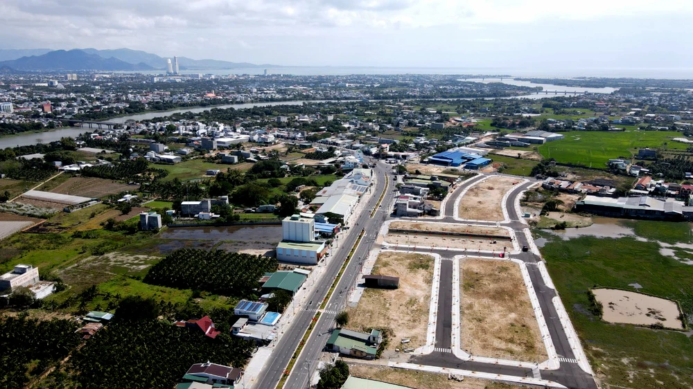 Dự án đường đôi vào TP Phan Rang - Tháp Chàm hoàn thiện hạ tầng cho thành phố. Ảnh: HH.