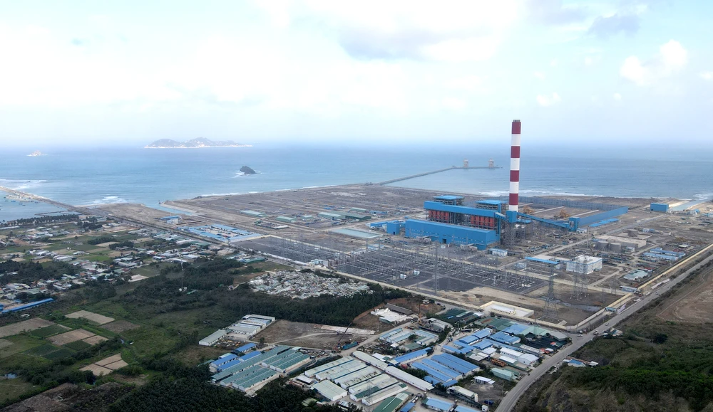 Một góc khu kinh tế Vân Phong. Ảnh: H.H