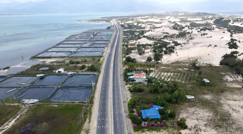 Khu vực quy hoạch dự án khu đô thị mới cao cấp Đầm Môn có diện tích hơn 1.300 ha. Ảnh: H.H khánh hòa