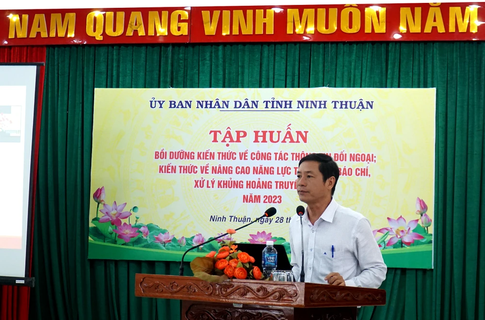 Ninh Thuận tổ chức tập huấn kiến thức đối ngoại, xử lý khủng hoảng truyền thông. Ảnh: H.H Ninh Thuận tổ chức tập huấn kiến thức đối ngoại, xử lý khủng hoảng truyền thông