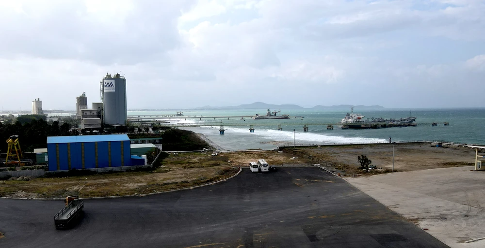 KKT Vân Phong là một trong ba vùng động lực phát triển của Khánh Hòa. Ảnh: H.H