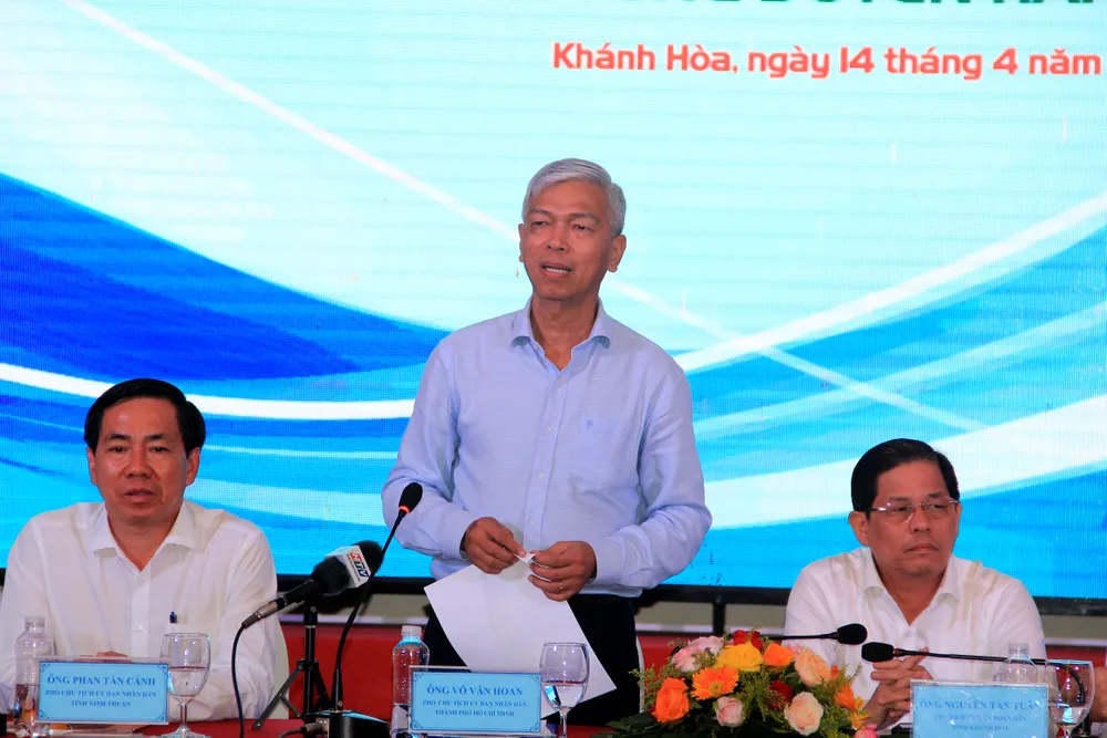 Ông Võ Văn Hoan phát biểu tại hội nghị. Ảnh: P.X Ông Võ Văn Hoan phát biểu tại hội nghị. Ảnh: P.X