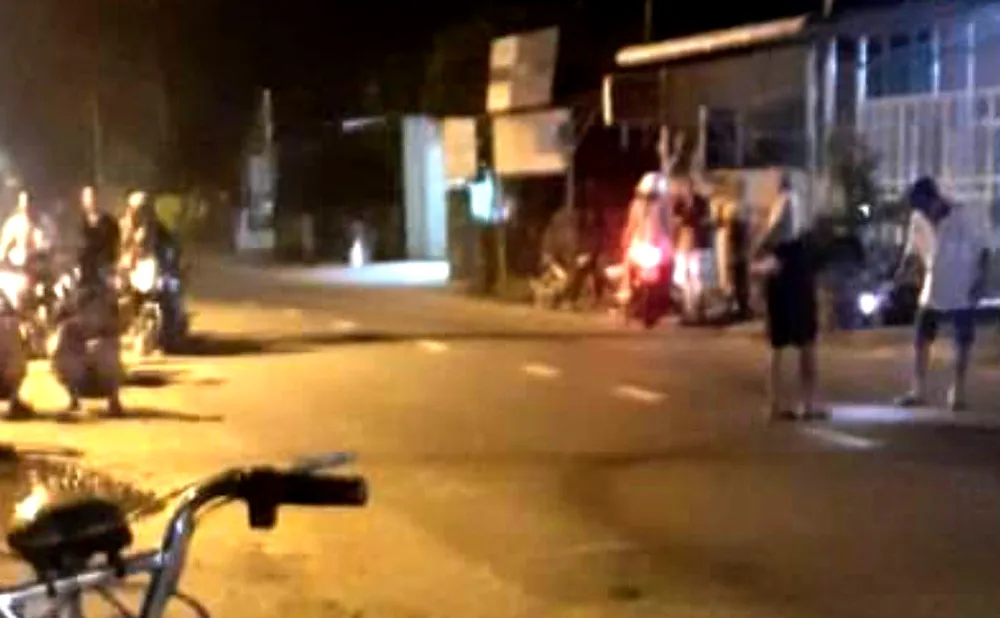 Hiện trường xảy ra vụ nổ súng làm hai người thương vong. Ảnh: XN Hiện trường xảy ra vụ nổ súng làm hai người thương vong