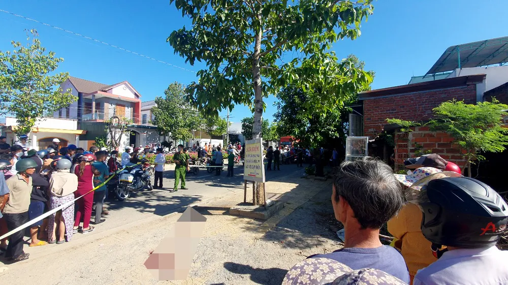 Vụ việc xảy ra vào sáng sớm tại trên đường Lê Duẫn, thị trấn Ninh Sơn. Ảnh: H.H