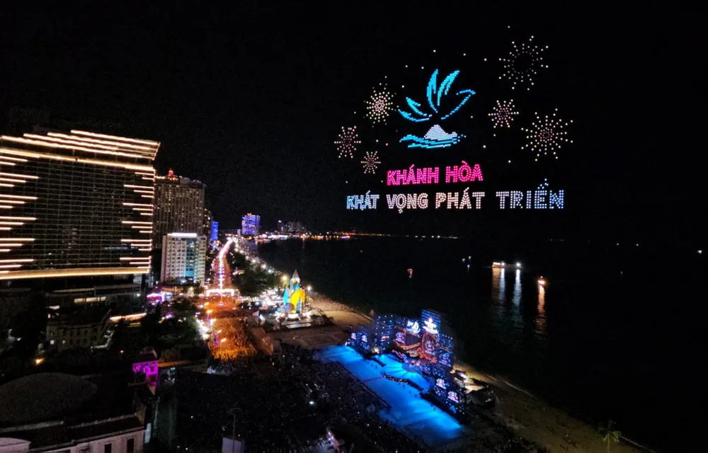 1653 drone trình diễn lễ hội ánh sáng công nghệ. Ảnh: BTC