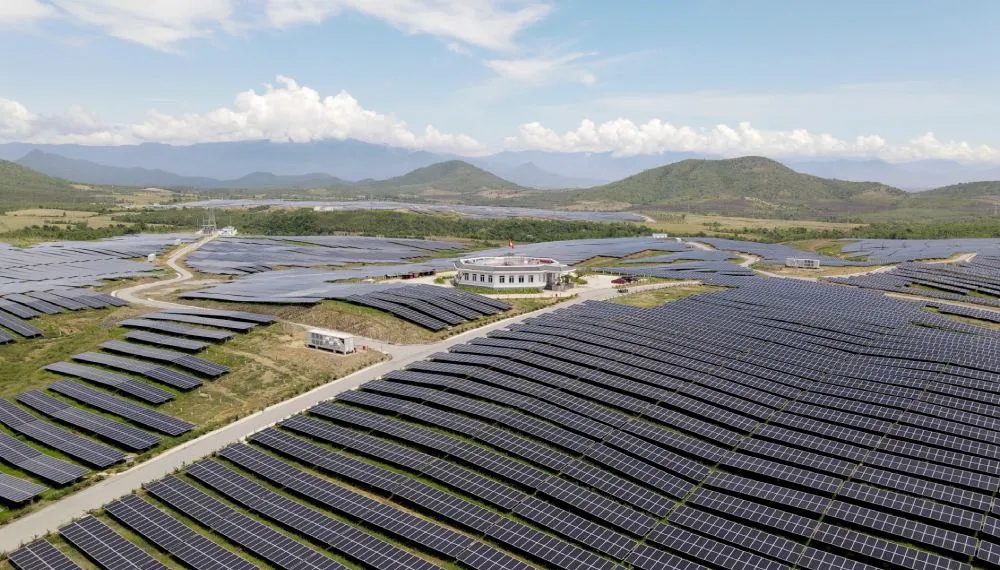 Chủ tịch UBND xã Mỹ Sơn bị truy tố khi lập hồ sơ nguồn gốc đất tại dự án điện mặt trời Mỹ Sơn. Ảnh: BB GROUP Chủ tịch UBND xã Mỹ Sơn bị truy tố khi lập hồ sơ nguồn gốc đất tại dự án điện mặt trời Mỹ Sơn. Ảnh: BB GROUP