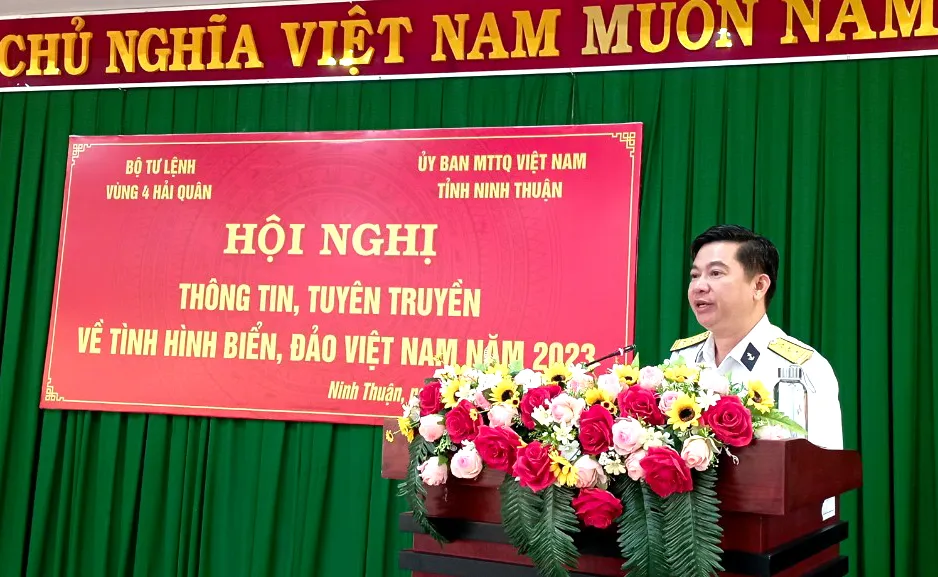 Bộ Tư lệnh Vùng 4 Hải quân tổ chức Hội nghị thông tin, tuyên truyền về chủ quyền biển đảo tại Ninh Thuận. Ảnh: K.N tuyen-truyen-bien-dao.jpg