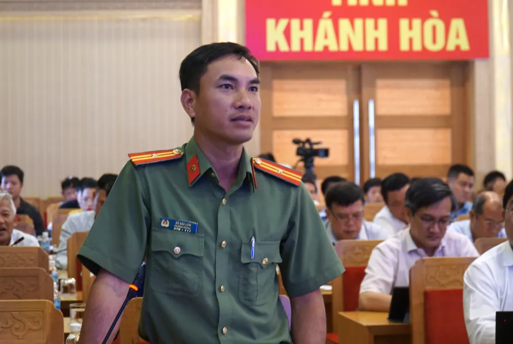 Thiếu tá Đỗ Bảo Liêm thông tin về vụ án. Ảnh: H.H muong-thanh-vien-trieu.jpg