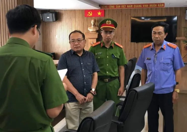 Chứng chỉ giả.jpg