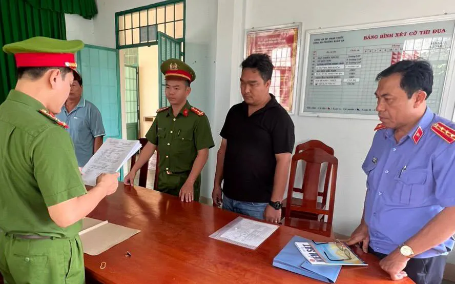 phó giám đốc.jpg