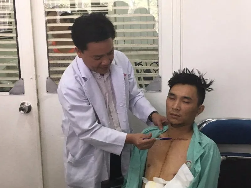 Bệnh nhân Minh Hoàng sau khi qua cơn nguy kịch tại BV Chợ Rẫy TP.HCM 