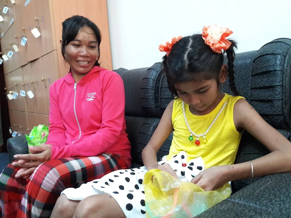 Cô bé “mai rùa” xuất viện khỏe mạnh ảnh 1 Cô bé “mai rùa” xuất viện khỏe mạnh ảnh 1