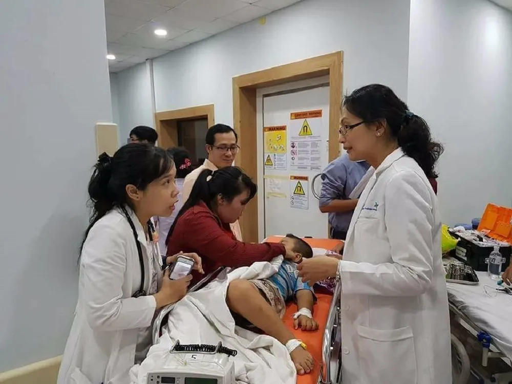 Bệnh nhi đầu tiên được "mở hàng" máy MRI tại BV Nhi Đồng TP.