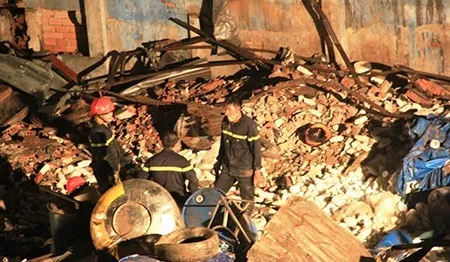 Mua hóa chất trôi nổi gây nổ chết người, giám đốc hầu tòa ảnh 1 Mua hóa chất trôi nổi gây nổ chết người, giám đốc hầu tòa ảnh 1