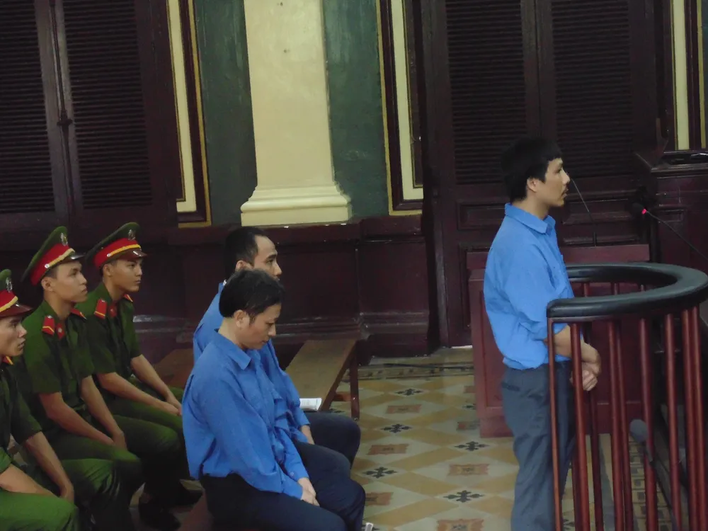 Các bị cáo trong phiên tòa xét xử Cty Cộng Đồng Việt