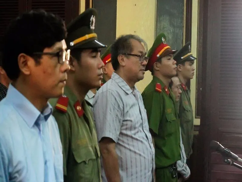 Bị cáo Phan Thành Mai và Phạm Công Danh tại toà