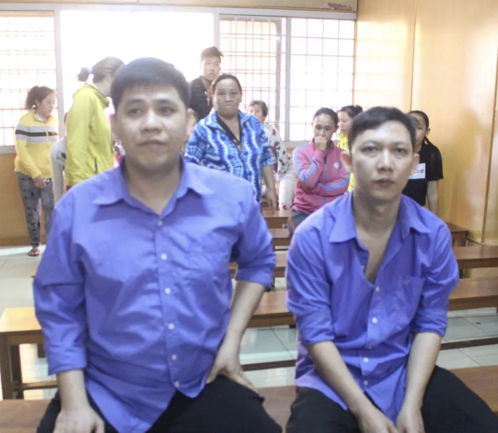 Dàn cảnh đụng xe để móc túi hàng trăm triệu ảnh 1 Dàn cảnh đụng xe để móc túi hàng trăm triệu ảnh 1