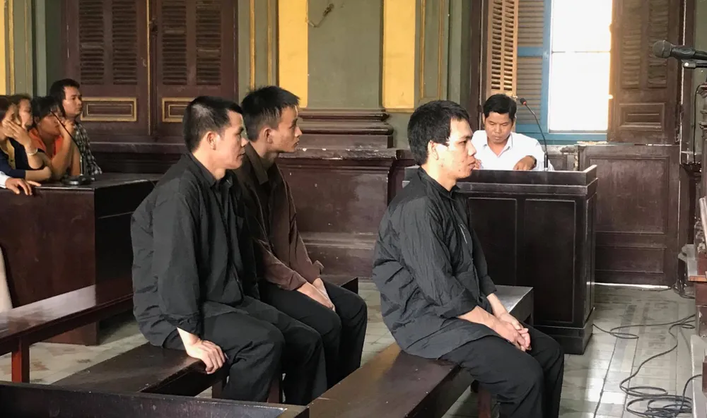 cháu giết bà ngoại