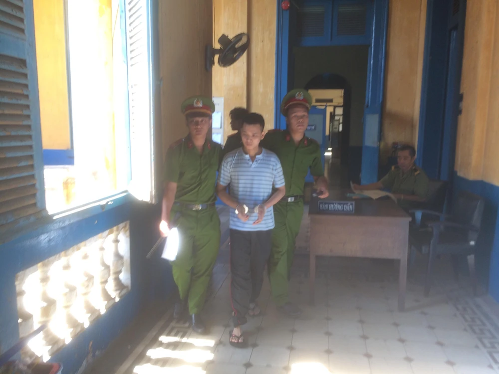 Tử tội rút kháng cáo vì không được tự bào chữa ảnh 1 Bị cáo án tử rút kháng cáo vì không được tự bào chữa