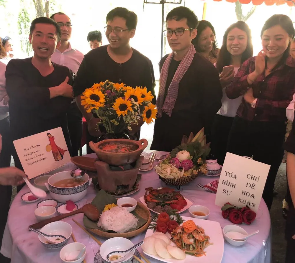 Nam thẩm phán, thư ký tòa trổ tài nấu ăn mừng ngày 8-3 ảnh 1 Nam thẩm phán, thư ký tòa trổ tài nấu ăn mừng ngày 8-3 ảnh 1