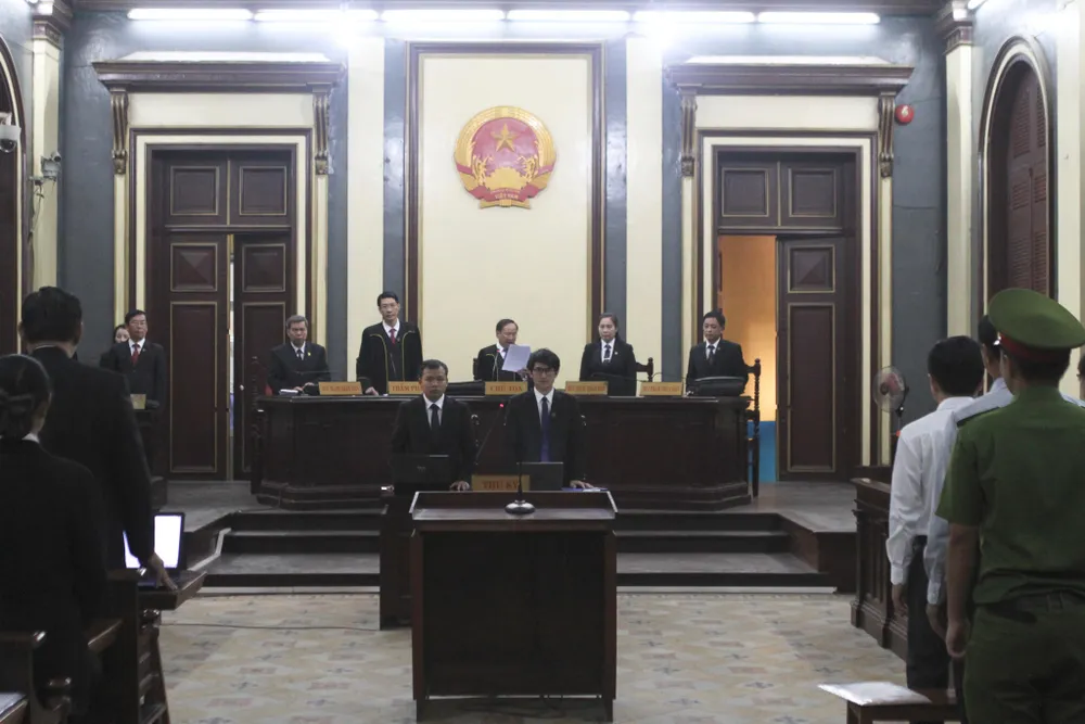 Vụ Navibank: Tòa đề nghị các bên không xúc phạm nhau ảnh 1