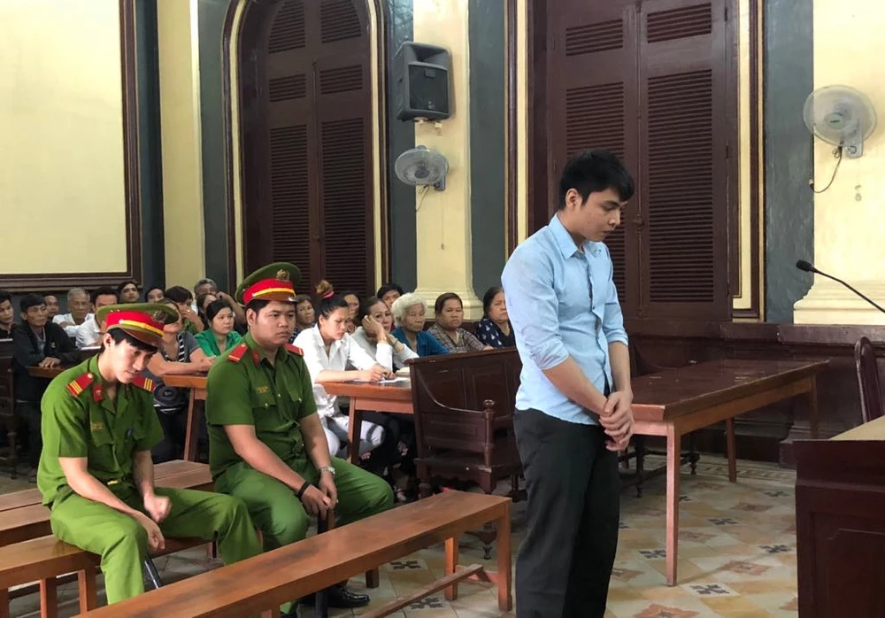 Bị đâm chết vì không đi đám ma cha của đồng nghiệp