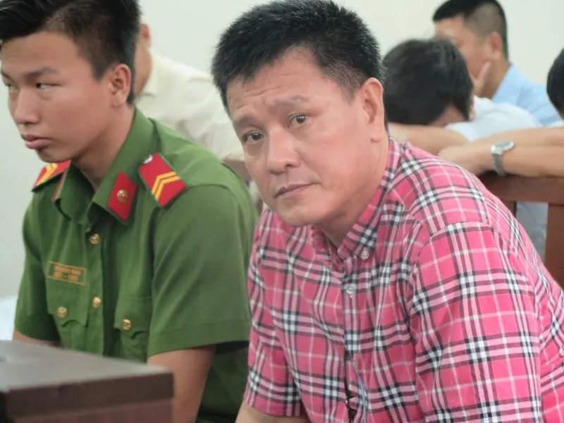 Nguyên cán bộ hải quan Cát Lái nhận hối lộ hầu tòa