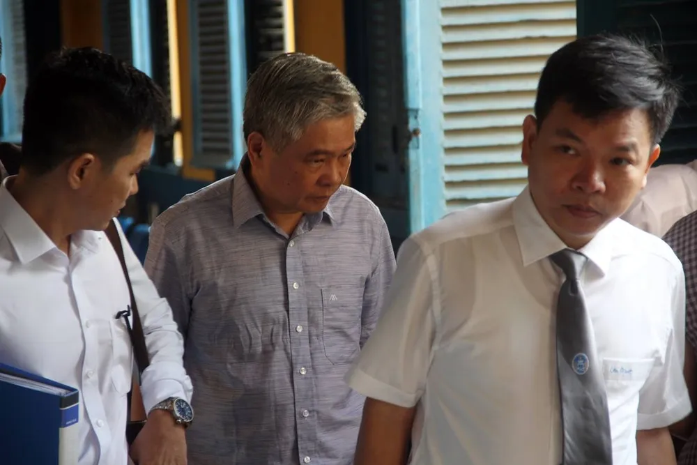 Nguyên nhân phó thống đốc đã về hưu vẫn phải hầu tòa ảnh 3