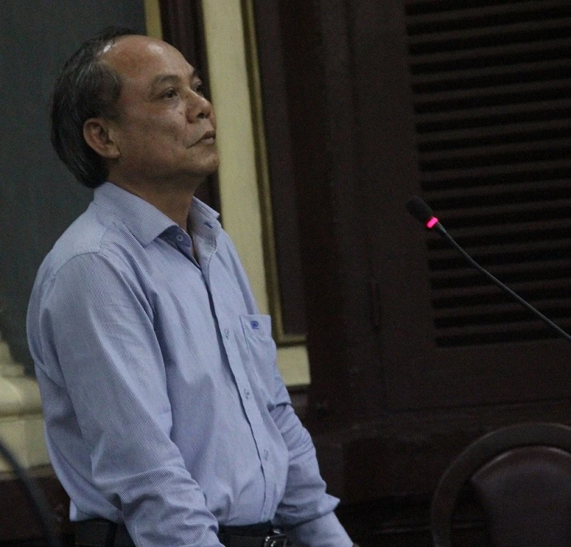 Tòa truy hỏi phó chánh thanh tra Ngân hàng Nhà nước ảnh 1