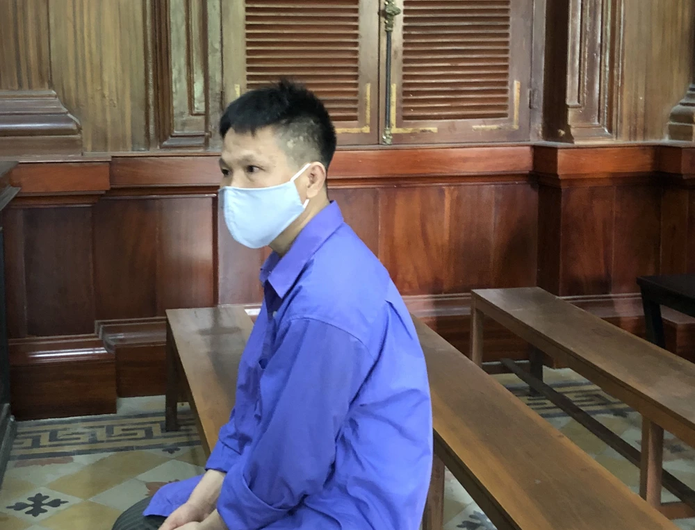 Giám định tâm thần bị cáo lẫn bị hại vụ 'xin ở một cái' ảnh 1