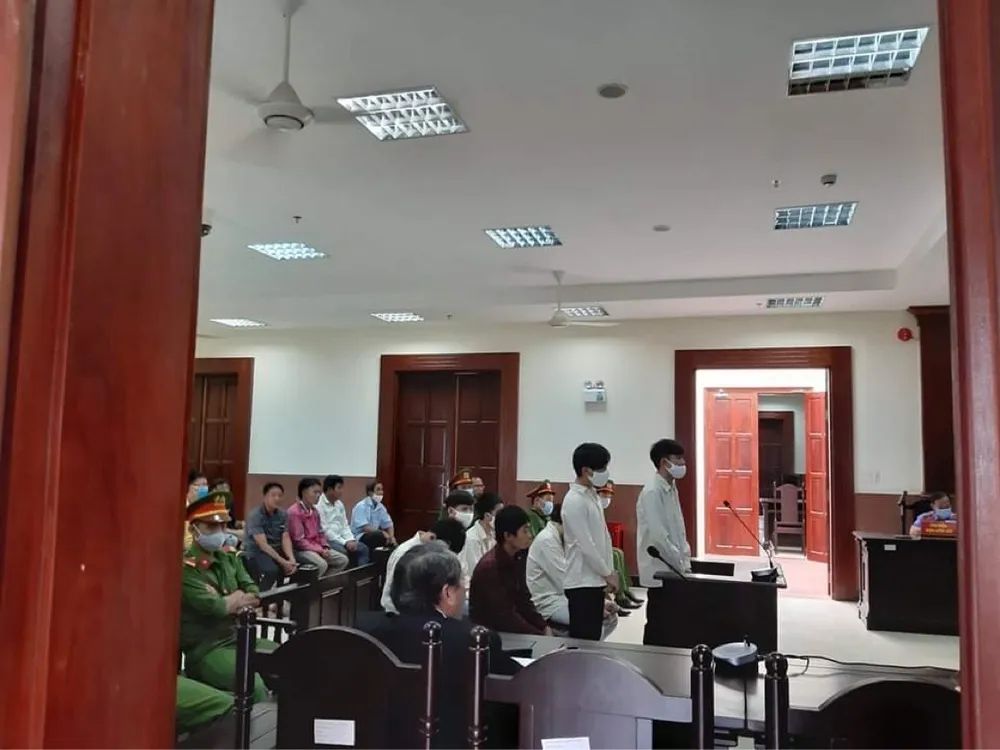 Viện dưới, Viện trên cùng kháng nghị 1 vụ án hiếp dâm ảnh 1