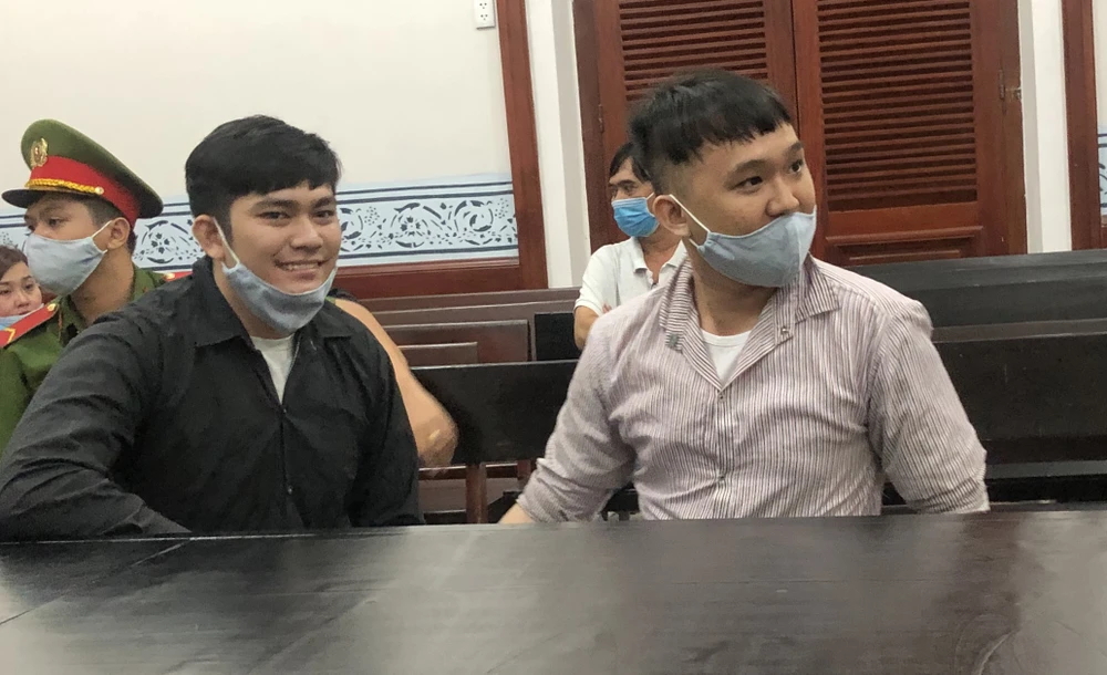 Lý do giảm án cho 2 thanh niên chạy xe đâm chết người ảnh 1