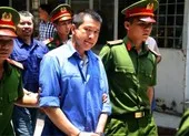 Tòa trả hồ sơ vụ VKS cáo buộc kiểu 'bình mới rượu cũ' ảnh 2 Cựu cảnh sát giao thông nhận 1,2 tỉ để môi giới hối lộ