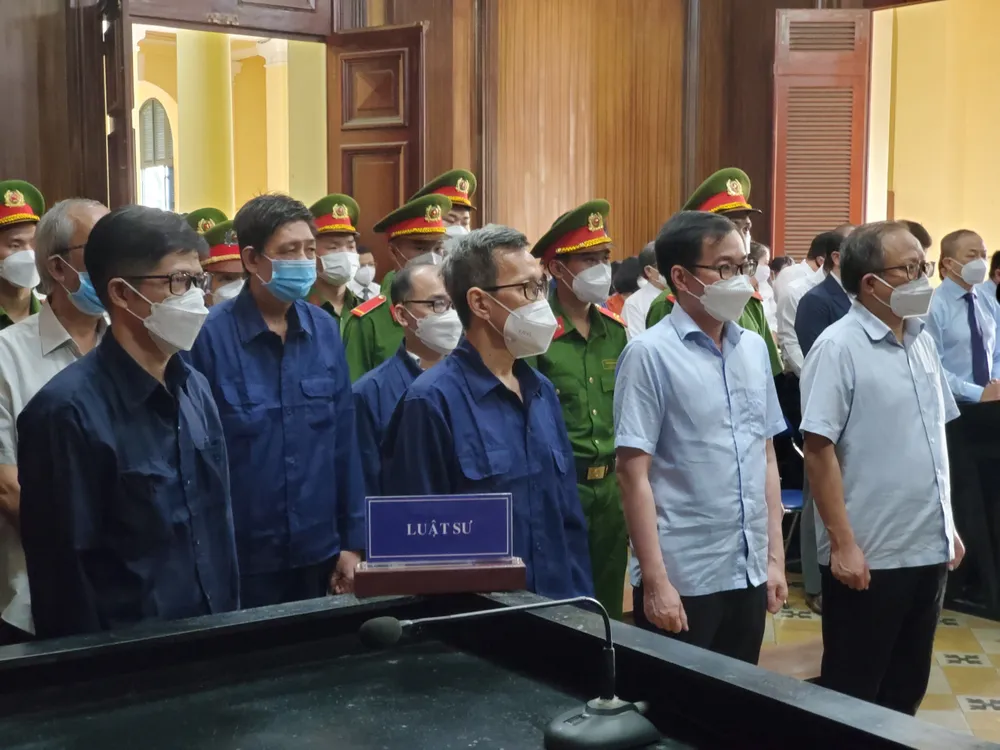 Tòa xử phạt bị cáo Tất Thành Cang 10 năm tù, Tề Trí Dũng 20 năm tù ảnh 2