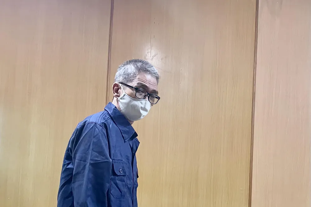 Bị cáo Lầu Quyền Trường tại phiên xử sáng 19-4. Ảnh: HOÀNG YẾN