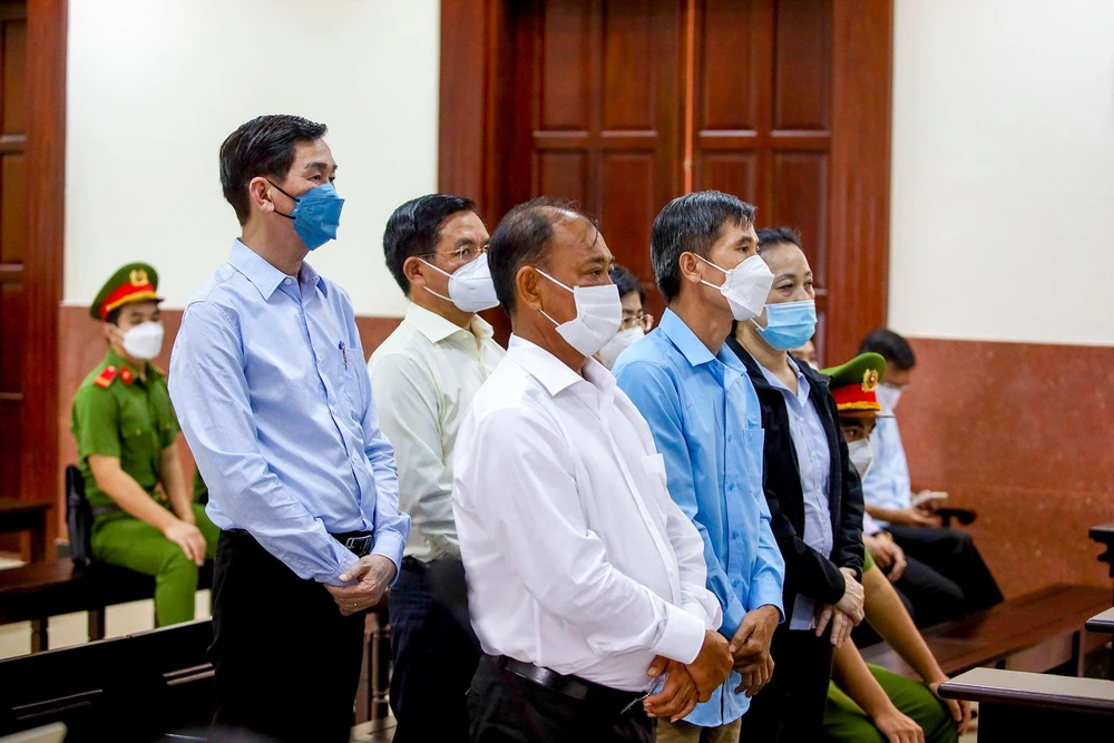 Các bị cáo tại phiên xử phúc thẩm. Ảnh: N.NHI