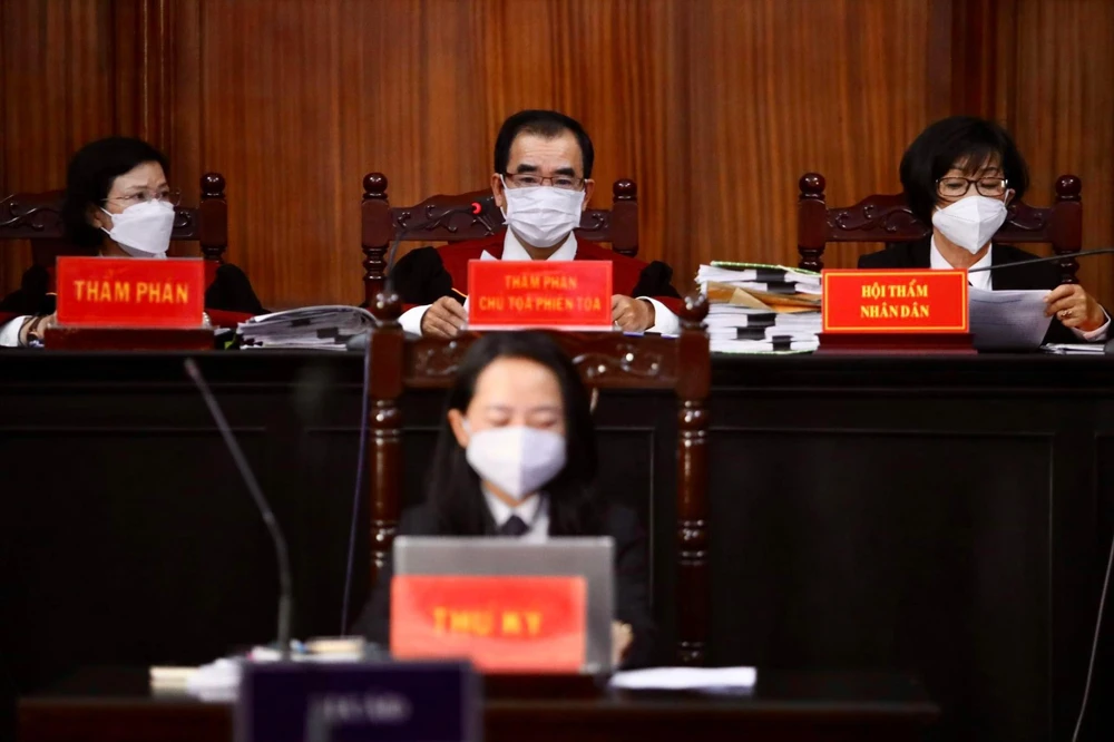 HĐXX có chủ toạ phiên toà thẩm phán Nguyễn Văn Tuấn. Ảnh: N.NHI