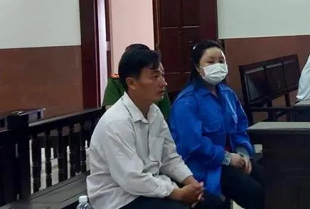 Hai bị cáo tại phiên phúc thẩm. Ảnh: CTV Hai bị cáo tại phiên phúc thẩm. Ảnh: CTV