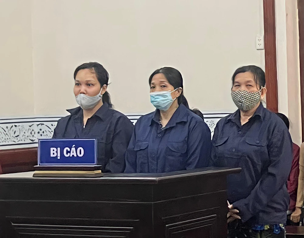 Ba bị cáo bị HĐXX tuyên phạt mức án cao nhất tử hình. Ảnh: H.YẾN Ba bị cáo bị HĐXX tuyên phạt mức án cao nhất tử hình. Ảnh: H.YẾN