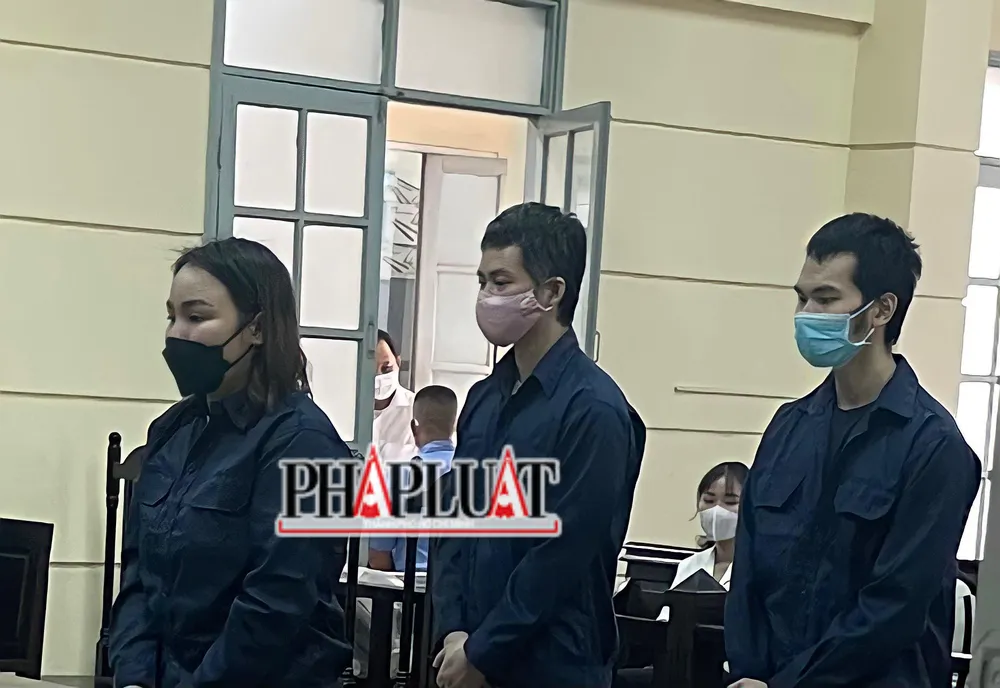 Ba bị cáo tại phiên xử sáng 29-8. Ảnh: H.YẾN Ba bị cáo tại phiên xử sáng 29-8. Ảnh: H.YẾN