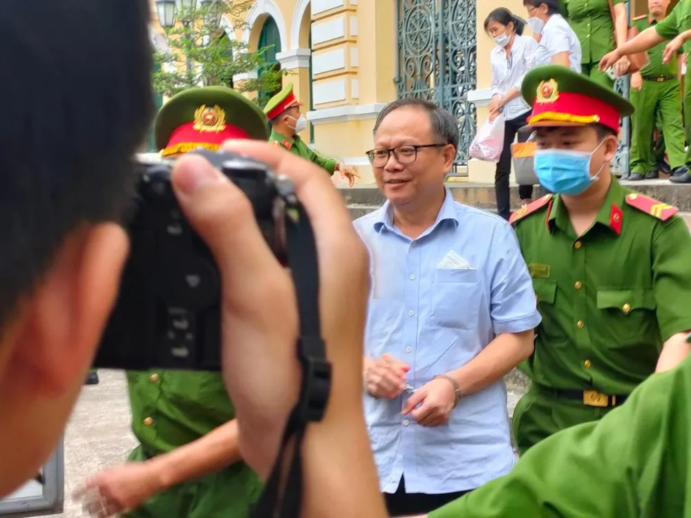 Ông Tất Thành Cang sau phiên xử. Ảnh: HOÀNG YẾN Ông Tất Thành Cang sau phiên xử. Ảnh: HOÀNG YẾN