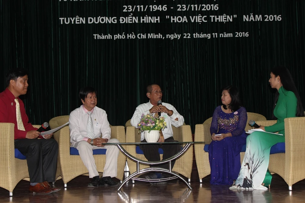 Em bé bị thương và 8 chiếc khăn cầm máu từ người dưng ảnh 1