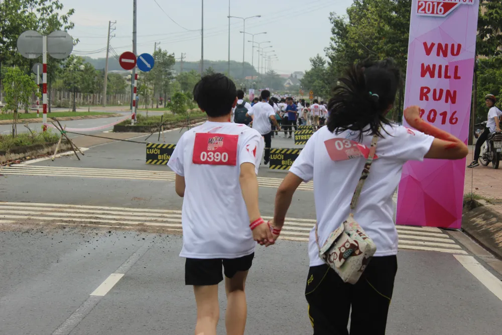 Hơn 3.000 người chạy tiếp sức cho sinh viên nghị lực ảnh 7 Hơn 3.000 người chạy tiếp sức cho sinh viên nghị lực ảnh 7