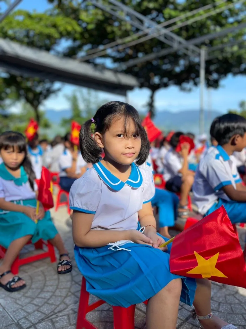 Thầy trò các huyện miền núi đón khai giảng trong mây ảnh 6