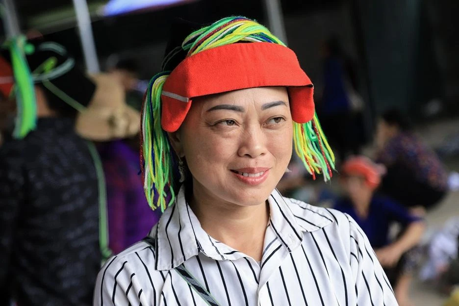 Hình ảnh người dân tộc Dao tại chợ phiên Phương Độ - TP Hà Giang. Ảnh: NÚI XANH